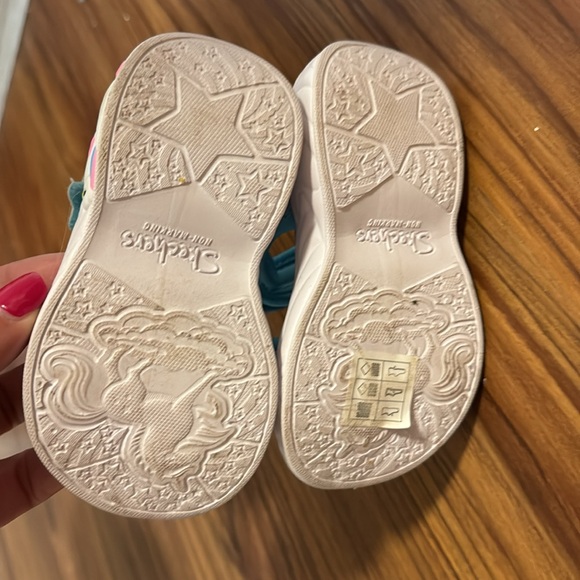 Sketchers Light Up Girls Sandals size 6 - Picture 2 of 3